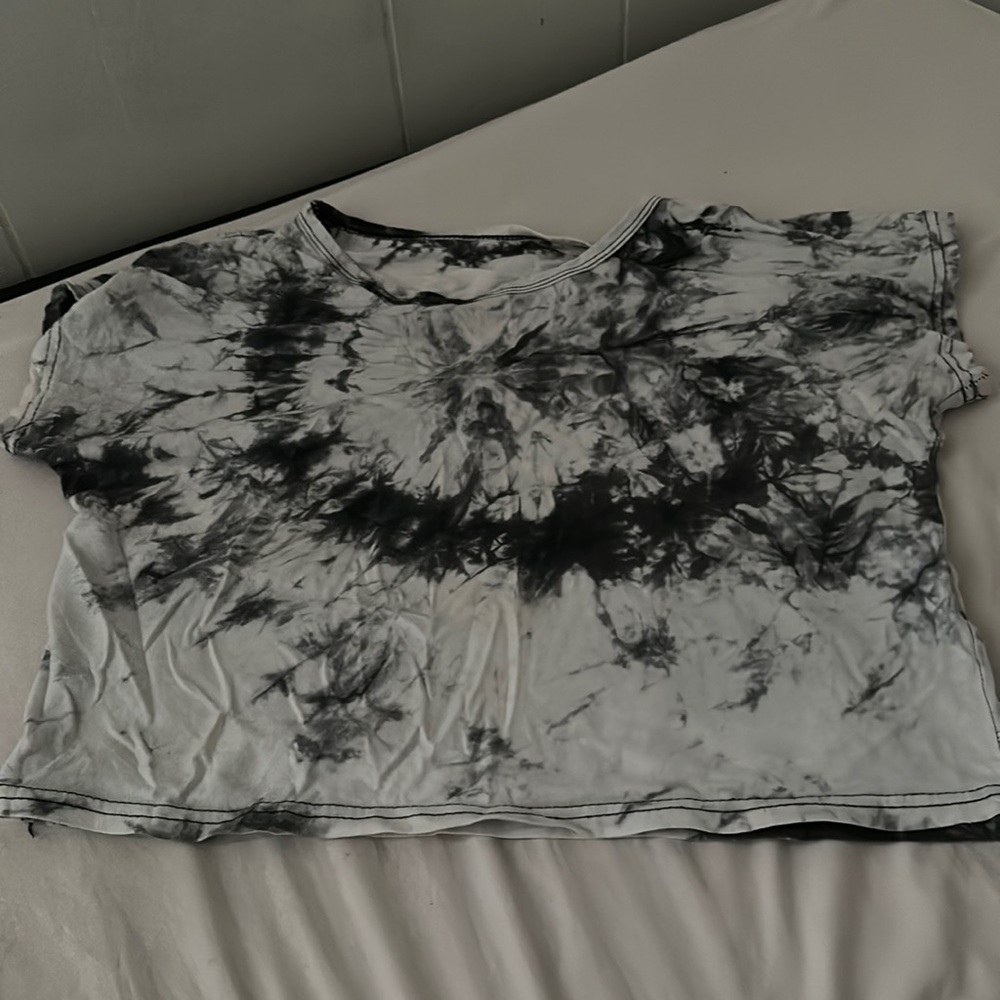 black and white Crop top dyed shirt